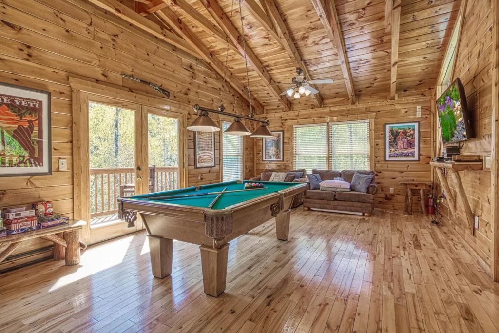 Heavenly Bear, Hot Tub, 1089 Of Free Attraction Tickets For Each Paid Day, Dollywood And More Sevierville Exterior photo
